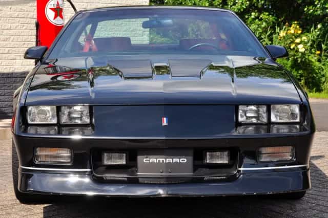 Chevrolet Camaro (1987) thumbnail 22