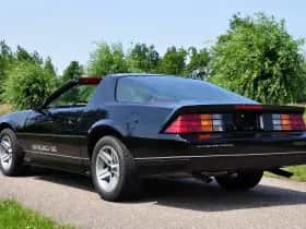 Chevrolet Camaro (1987) thumbnail 24