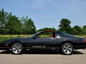 Chevrolet Camaro (1987) thumbnail 25