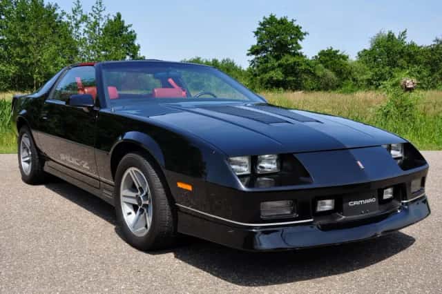 Chevrolet Camaro (1987) thumbnail 28