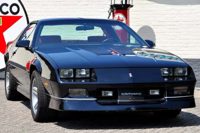 Chevrolet Camaro (1987) thumbnail 5