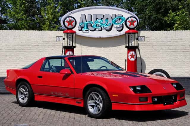 Chevrolet Camaro (1987) thumbnail 2