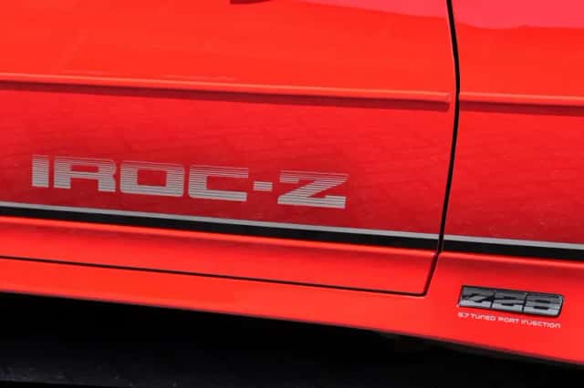 Chevrolet Camaro (1987) thumbnail 16