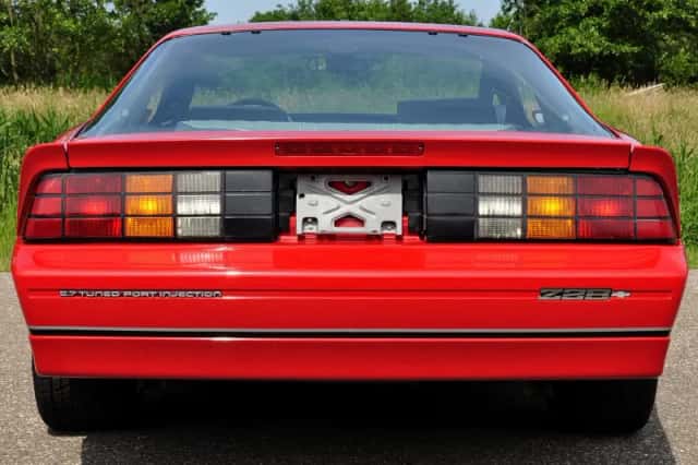 Chevrolet Camaro (1987) thumbnail 28