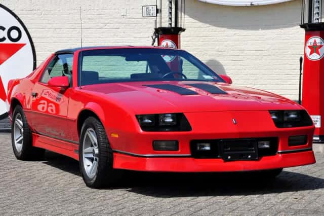 Chevrolet Camaro (1987) thumbnail 5