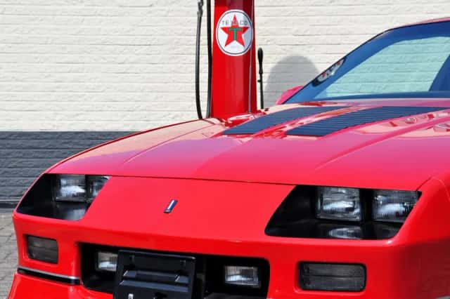 Chevrolet Camaro (1987) thumbnail 7