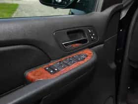 Chevrolet Suburban (2006) thumbnail 29