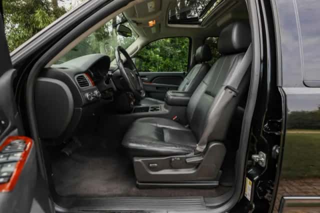 Chevrolet Tahoe (2010) thumbnail 14