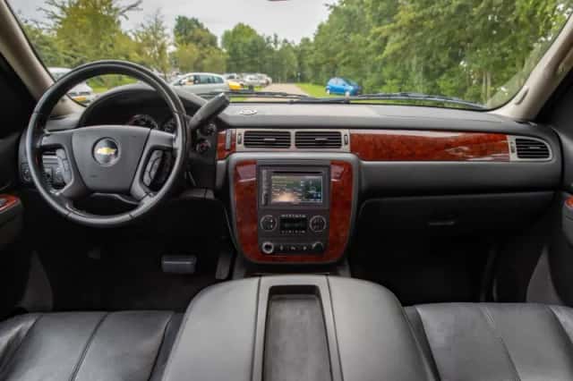 Chevrolet Tahoe (2010) thumbnail 21