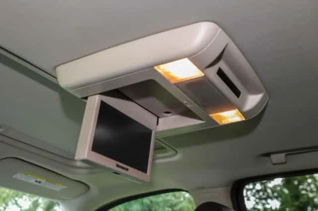 Chevrolet Tahoe (2010) thumbnail 27