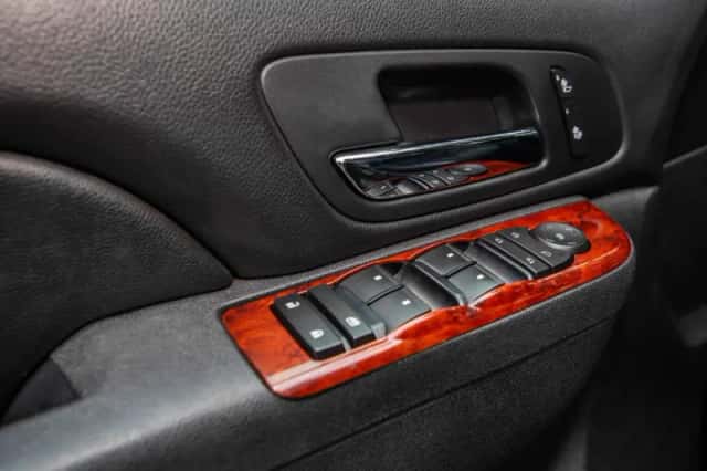 Chevrolet Tahoe (2010) thumbnail 28