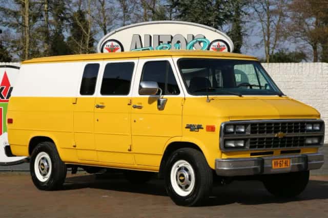 Chevrolet Van (1993) thumbnail 2