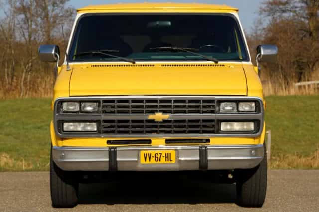 Chevrolet Van (1993) thumbnail 18