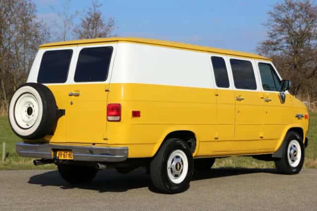 Chevrolet Van (1993) thumbnail 21