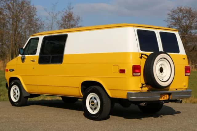 Chevrolet Van (1993) thumbnail 23
