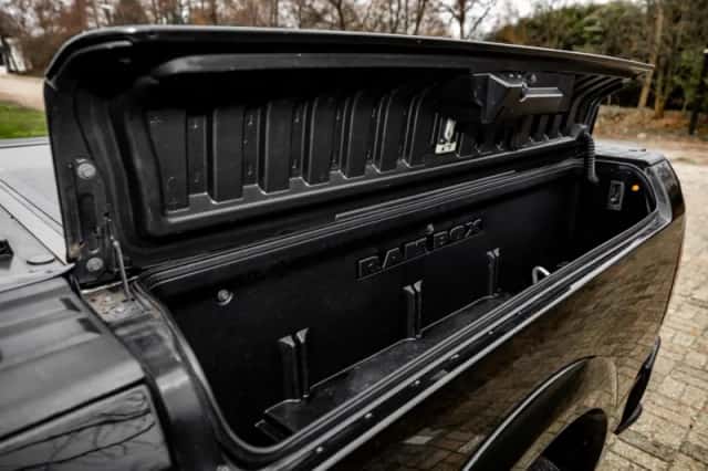 Dodge Ram (2017) thumbnail 21