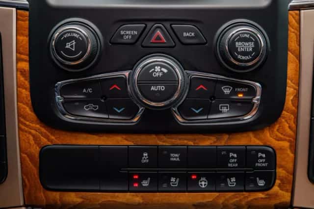 Dodge Ram (2017) thumbnail 37