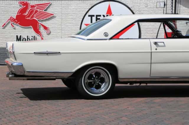 Ford Galaxie (1965) thumbnail 11