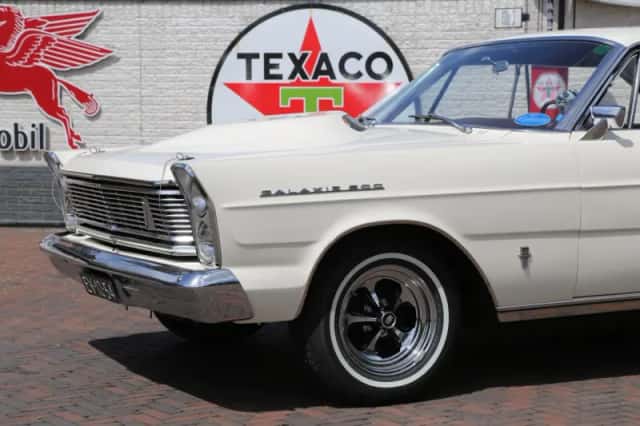 Ford Galaxie (1965) thumbnail 13