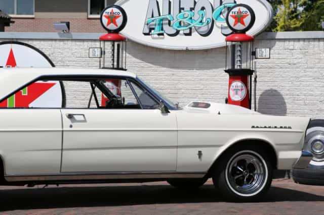 Ford Galaxie (1965) thumbnail 14
