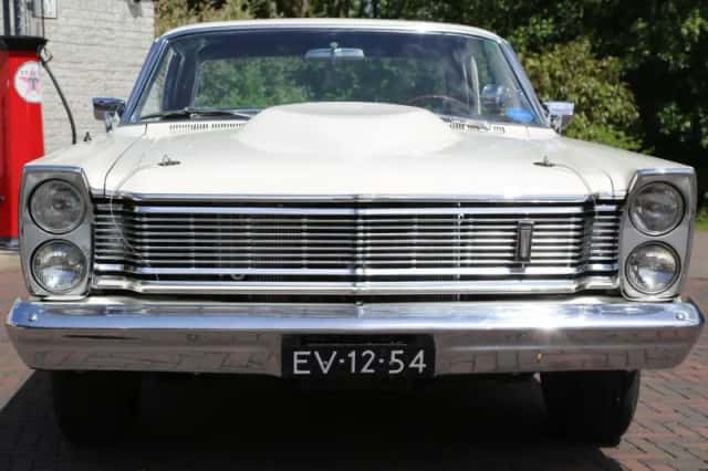 Ford Galaxie (1965) thumbnail 25