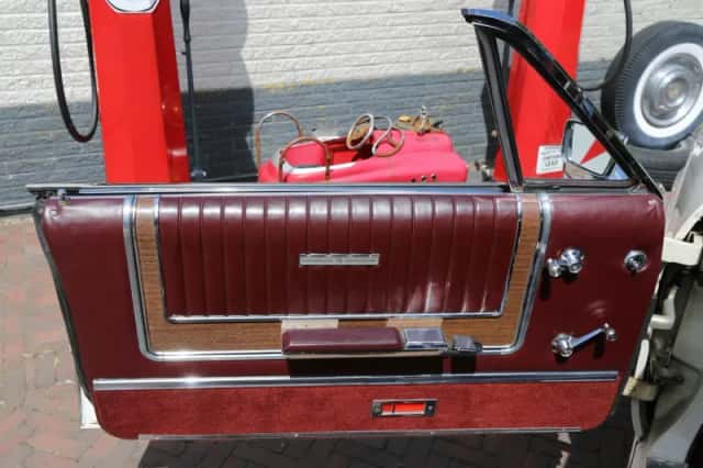 Ford Galaxie (1965) thumbnail 35
