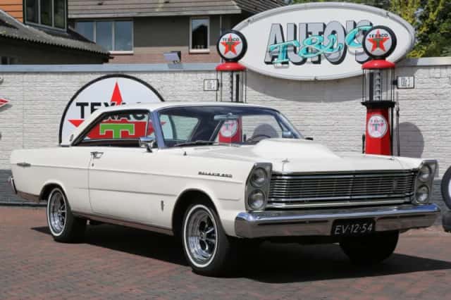 Ford Galaxie (1965) thumbnail 5