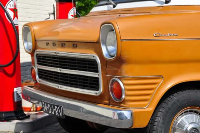 Ford Transit (1974) thumbnail 5