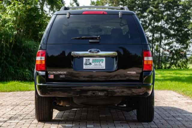 Ford Explorer (2009) thumbnail 12