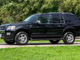 Ford Explorer (2009) thumbnail 3