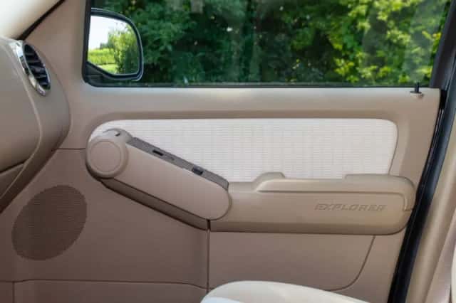 Ford Explorer (2009) thumbnail 27