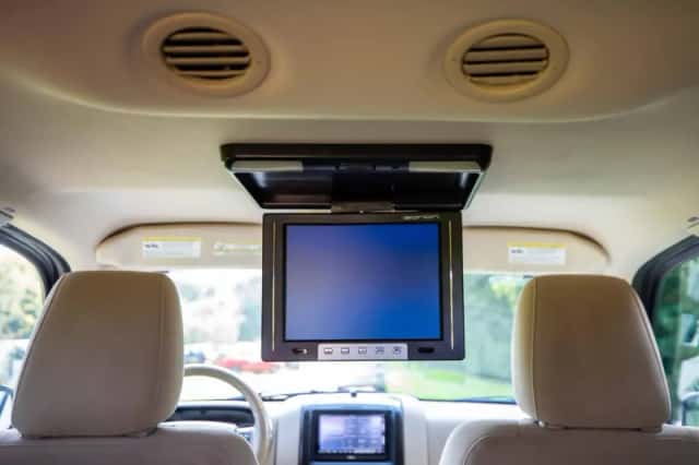 Ford Explorer (2009) thumbnail 28