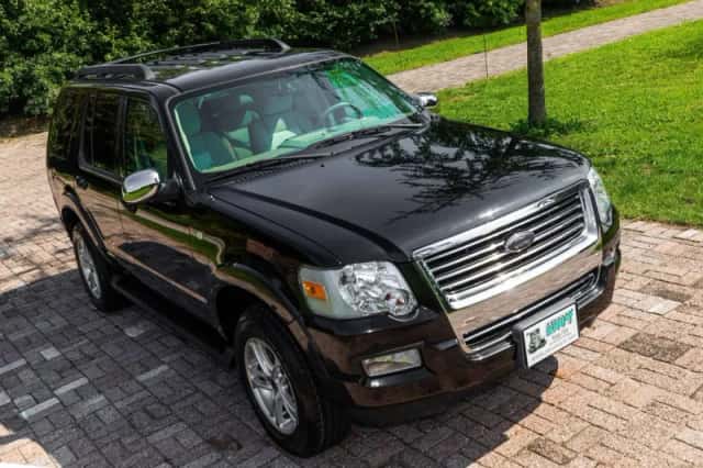 Ford Explorer (2009) thumbnail 6
