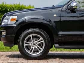 Ford Explorer (2009) thumbnail 7