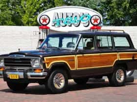 Jeep Wagoneer