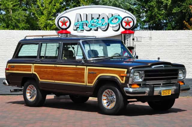 Jeep Wagoneer (1987) thumbnail 2