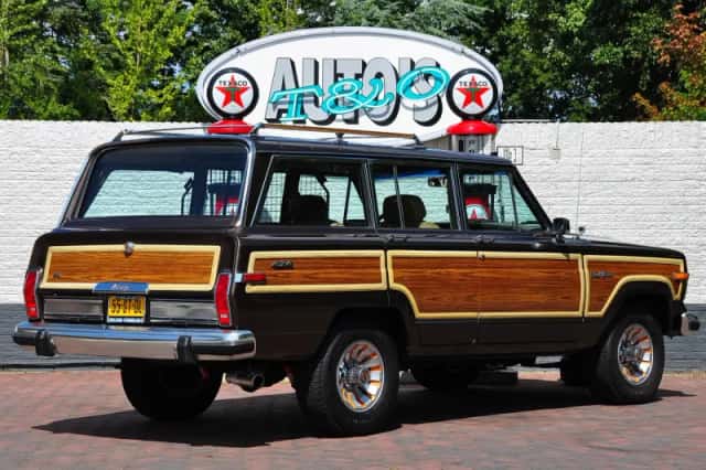 Jeep Wagoneer (1987) thumbnail 4