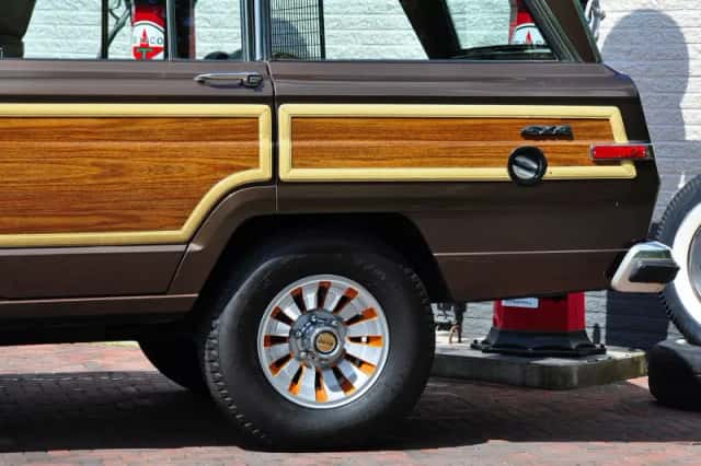Jeep Wagoneer (1987) thumbnail 10