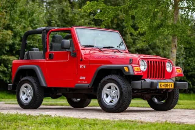 Jeep Wrangler (2004) thumbnail 2