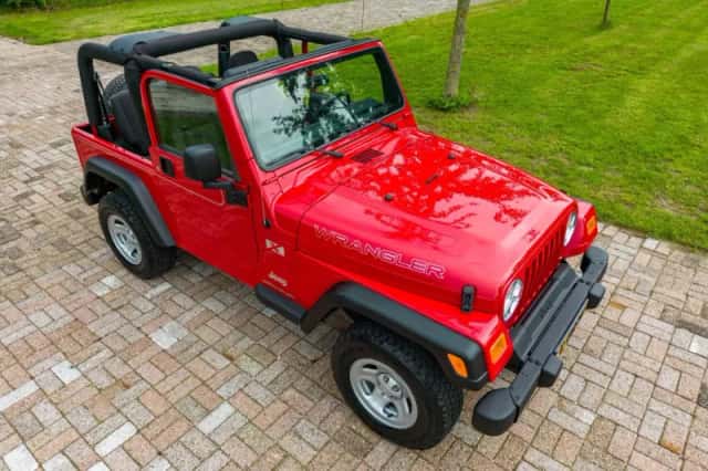 Jeep Wrangler (2004) thumbnail 6