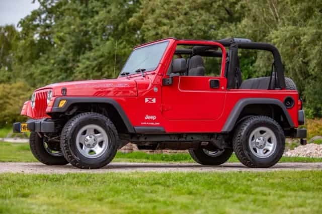 Jeep Wrangler (2004) thumbnail 3