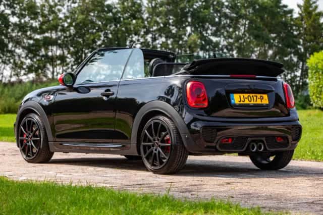 MINI Cabrio (2016) thumbnail 4