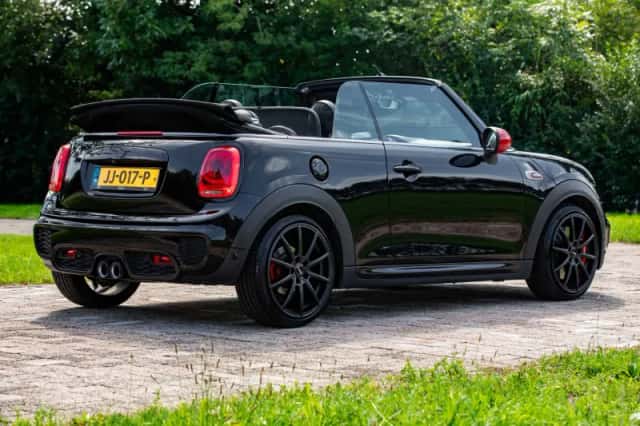 MINI Cabrio (2016) thumbnail 5