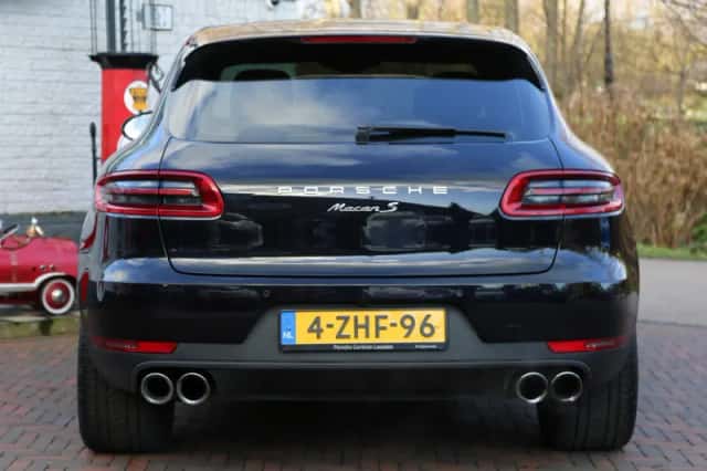 Porsche Macan (2015) thumbnail 22