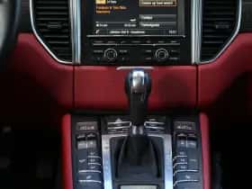 Porsche Macan (2015) thumbnail 42