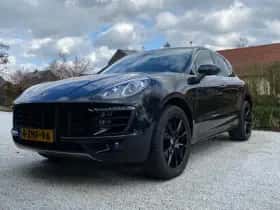 Porsche Macan (2015) thumbnail 78