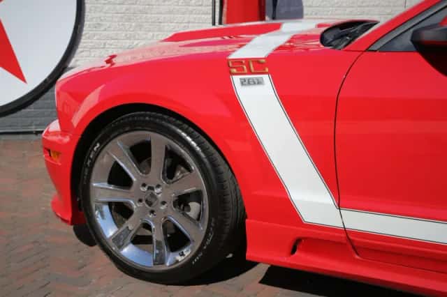 Ford Saleen (2005) thumbnail 19