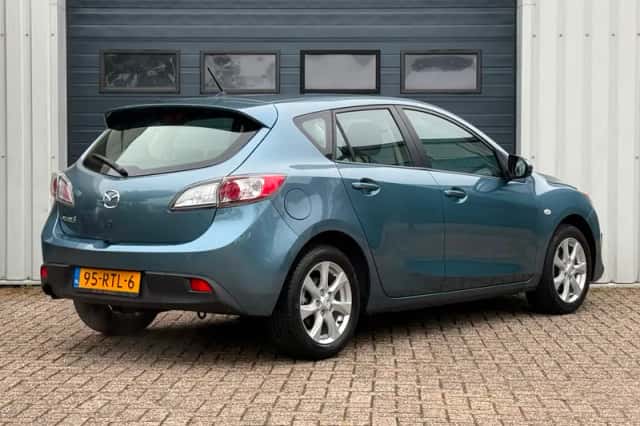Mazda 3 (2011) thumbnail 3