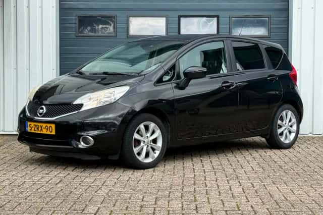 Nissan Note (2015) thumbnail 1
