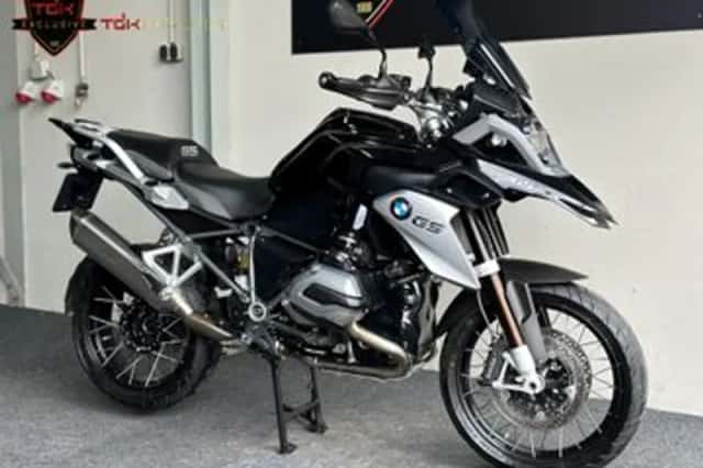 BMW R (2016) thumbnail 1